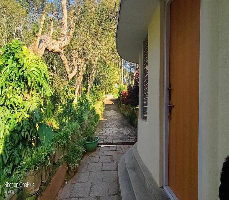 KSTDC Hotel Mayura Pine Top Nandi Hills Buitenkant foto