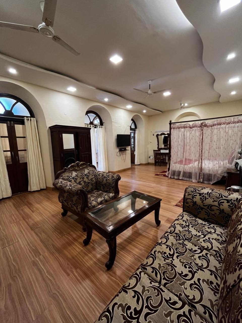 KSTDC Hotel Mayura Pine Top Nandi Hills Buitenkant foto