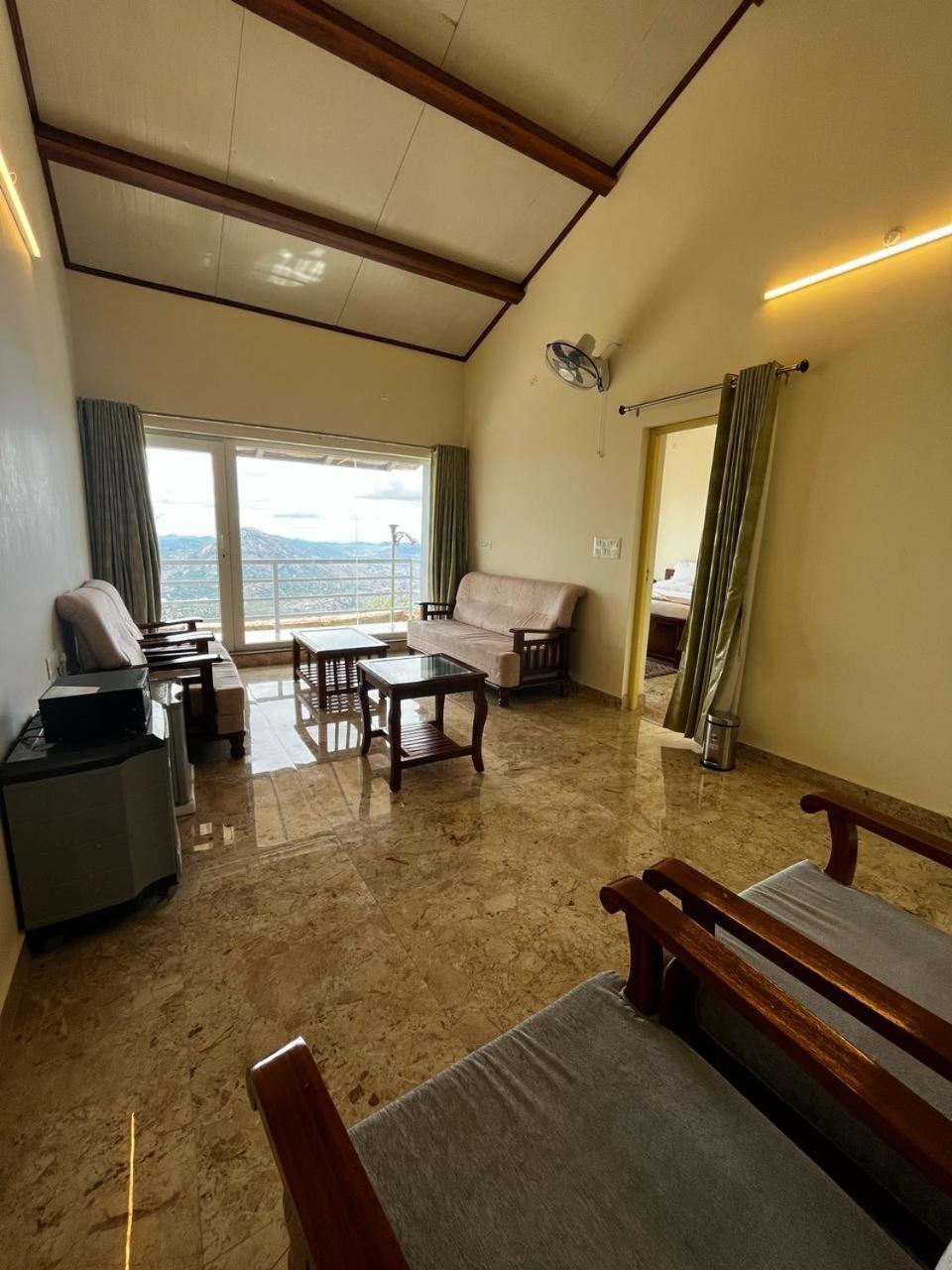 KSTDC Hotel Mayura Pine Top Nandi Hills Buitenkant foto